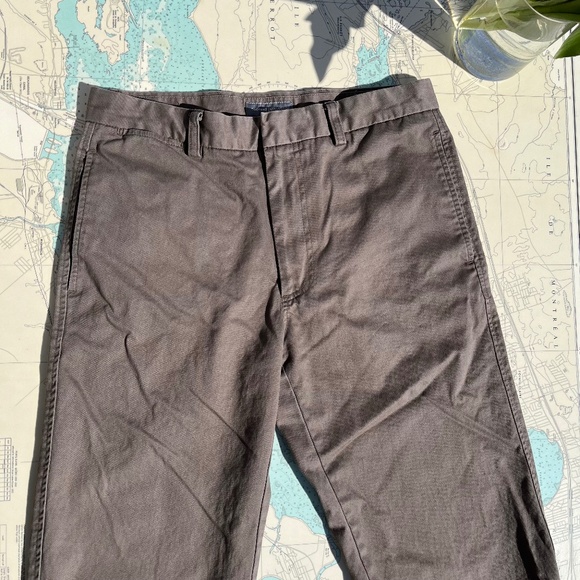 Dockers 100% Cotton Khaki Pants 32 x 30 - Picture 1 of 6